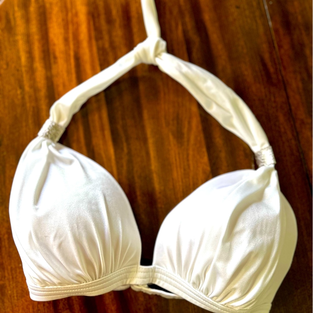VENUS White bikini top size DD